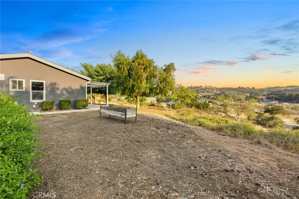 39010 E Benton Road, Temecula, California 92592 home-pic-43